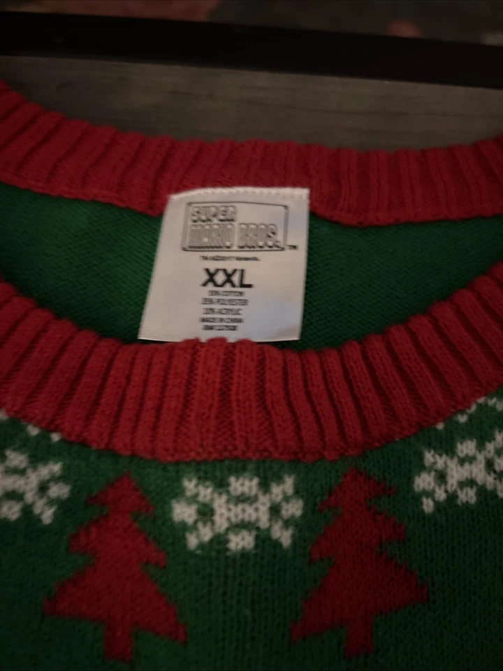 Suéter de Navidad Super Mario Bros para Hombres 2XL Verde Rojo Vacaciones Champiñones Estrellas Usado en Excelente Condición Foto 2 de 4