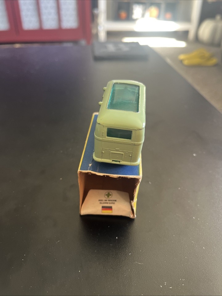 530106_9