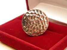 925 Sterling Silver Vintage Shiny Hammered Dome Cocktail Ring Sz 7 9.07 GRAMS