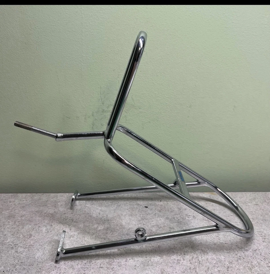 Portabicicletas Nitto M12 Montaje Frontal: Plateado Sin Herrajes, Para Frenos Voladizos Foto 3 de 4