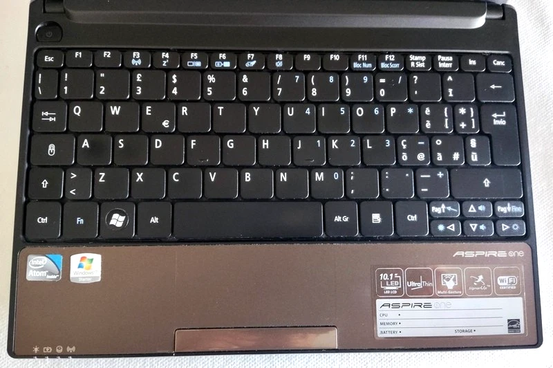 NETBOOK ACER ASPIRE ONE D255 WINDOWS 7 PROF. SSD 128GB 2GB RAM - Immagine 4 di 4