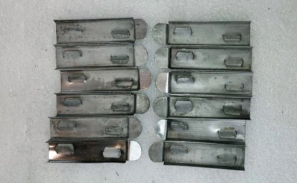 Lionel O gauge track clips lot of 12 - Image 2 of 4
