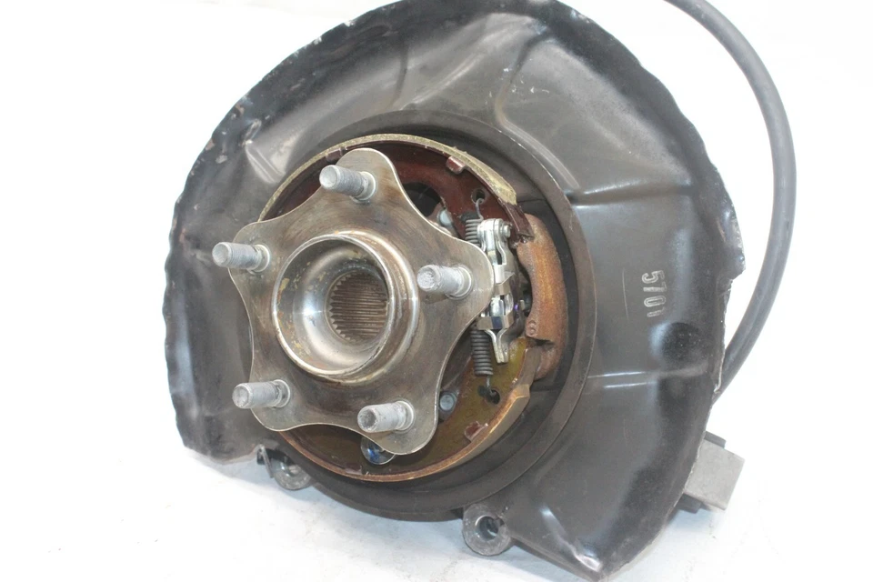 Nissan 370Z Z34 2016 cupé #186 husillo trasero izquierdo cojinete de nudillo Foto 2 de 4