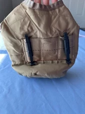 USMC US Military M-1967 Canteen Cover w/ Vertical Lines Plastic Buttons 1968