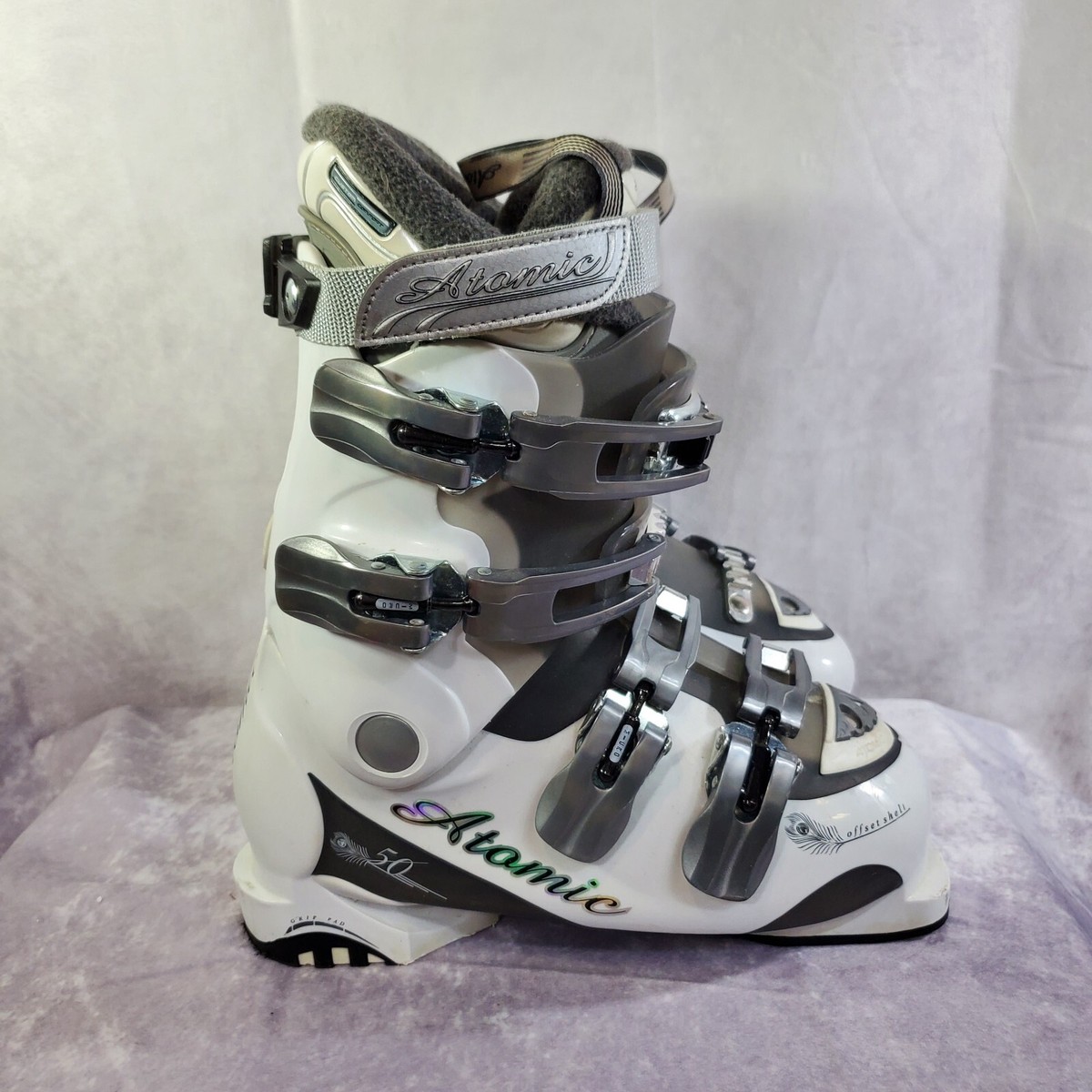 ATOMIC 50 Flexible WOMEN'S SKI BOOTS White & Gray MONDO Size 24 US
