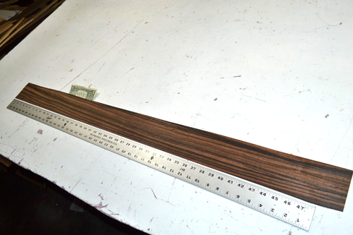 Foglio impiallacciatura legno grezzo ebano Macassar 3,5 x 49 pollici spessore 1/42° 3K4672-21 - Foto 2 di 10