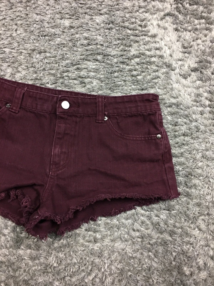 Pantalones Cortos de Jean Forever 21 Para Mujer Talla 29 Púrpura Rojo Denim Elastizados Midi Chino Foto 2 de 4