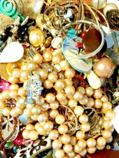 Jewelry 1 LB WEARABLE Bulk Lot Estate Vintage to Modern Costume- LOOK-5