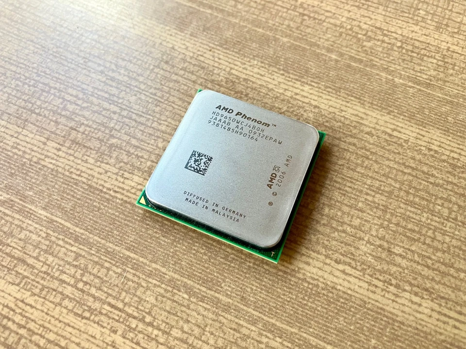 Processeur AMD Phenom X4 9650 - HD9650WCJ4BGH Quad Core 2,3 Ghz Socket AM2 - Photo 2/3
