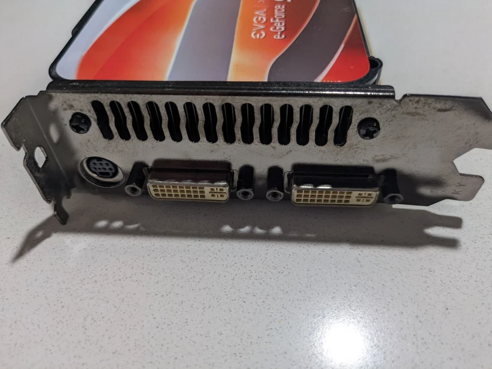 EVGA NVidia GeForce 9800GT 512GB PCI-E Video Card 512-P3-N982-B2 - Image 3 of 4