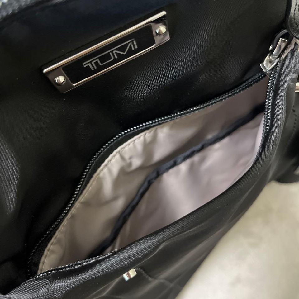[Good condition] TUMI body bag black | eBay
