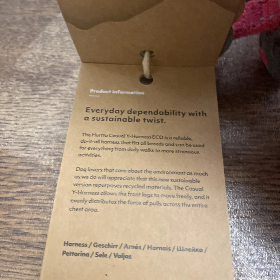 Hurtta Imbracatura Casual Eco Riflettente Rubino (Rosa Brillante) Misura 30-35cm / 12-14” - Immagine 4 di 4