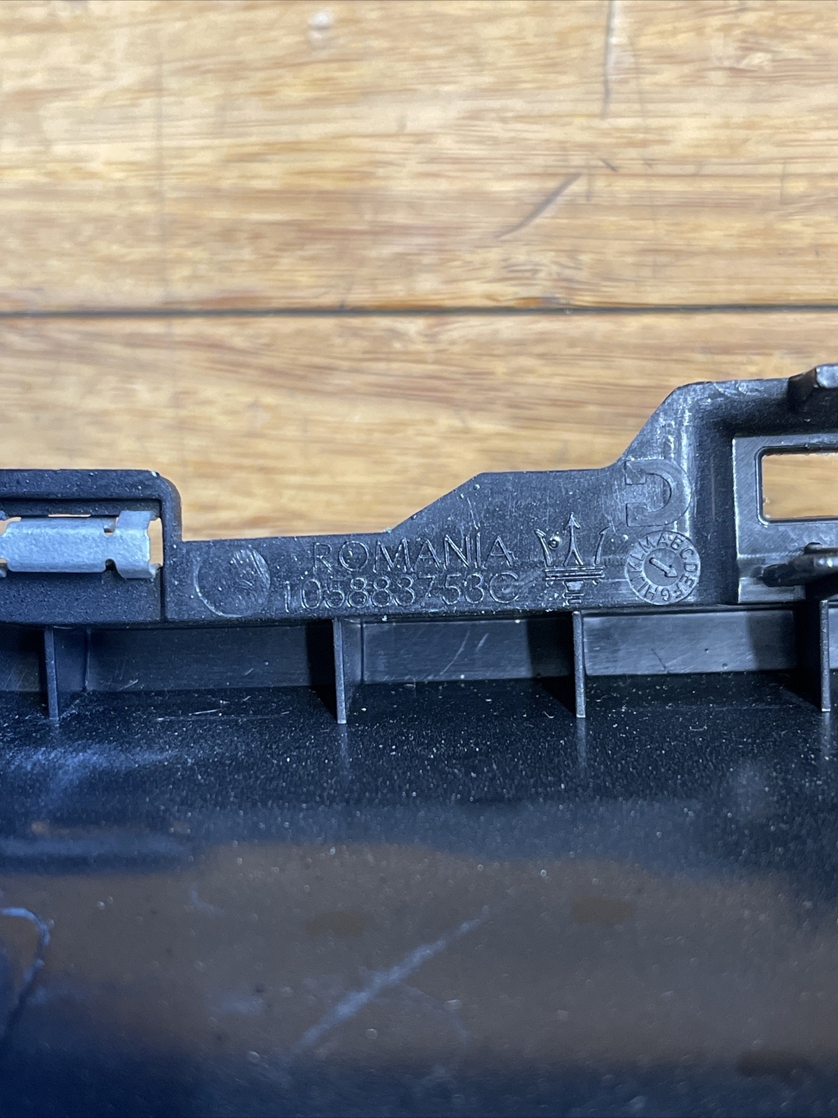 Maserati Levante 2017-2020 REAR Center console