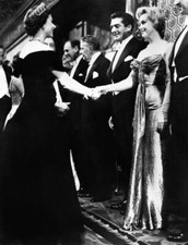 Marilyn Monroe shaking hands Queen Elizabeth II occasion 1956 - 1956 Old Photo