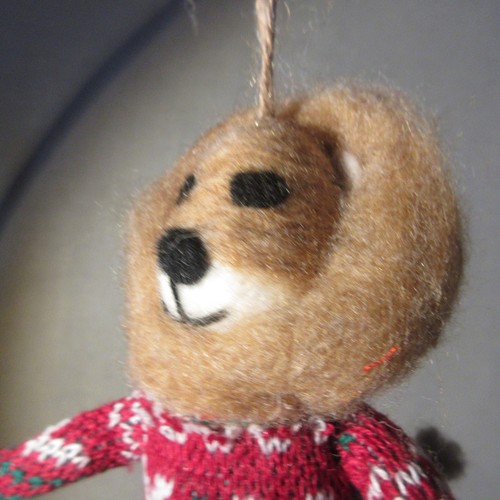 Felted Wool Lion with Christmas Sweater Ornament Place & Time O1511 - Picture 2 of 6
