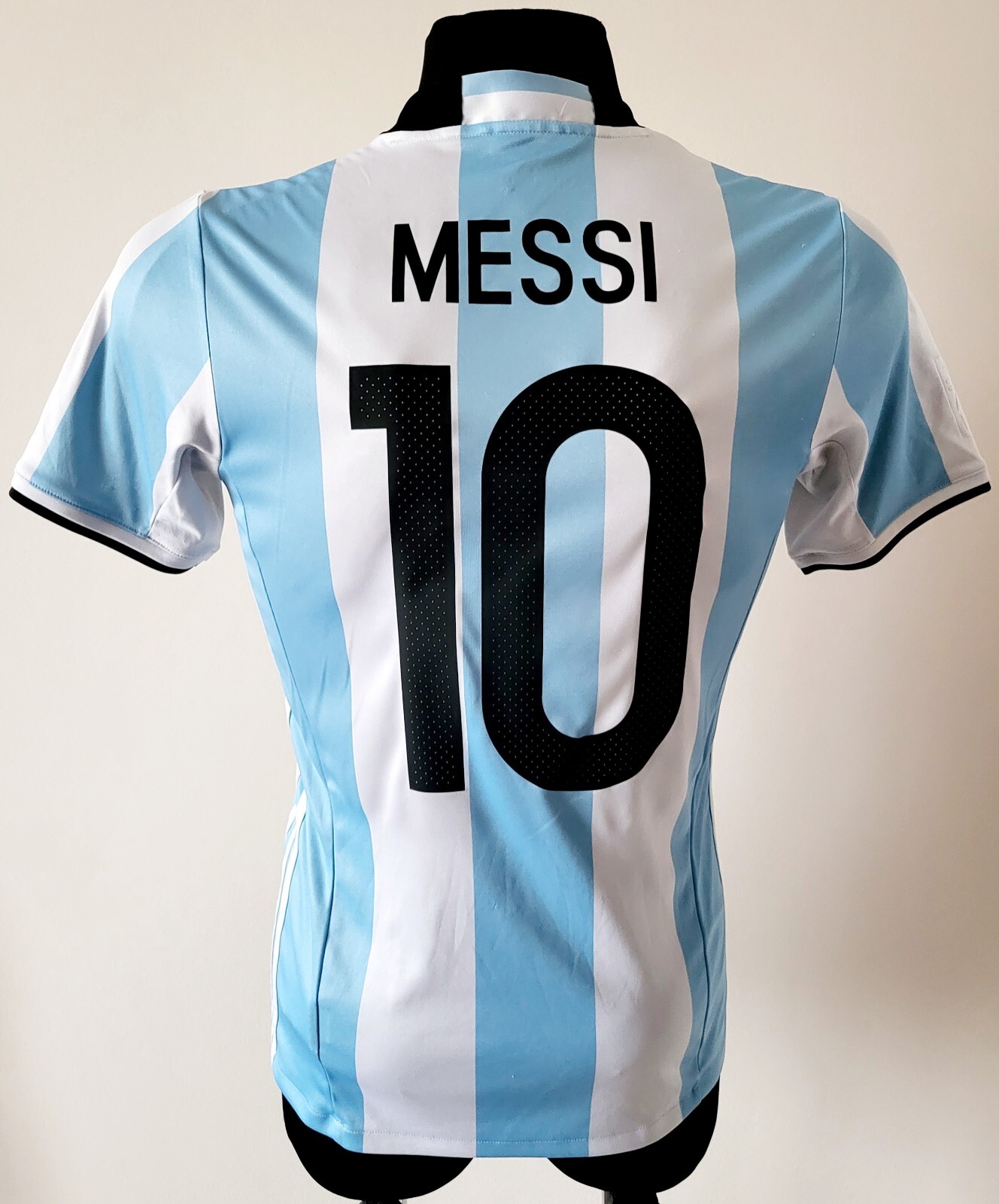 Argentina 2015 - 2017 Home football Adidas shirt #10 Messi size Small 
