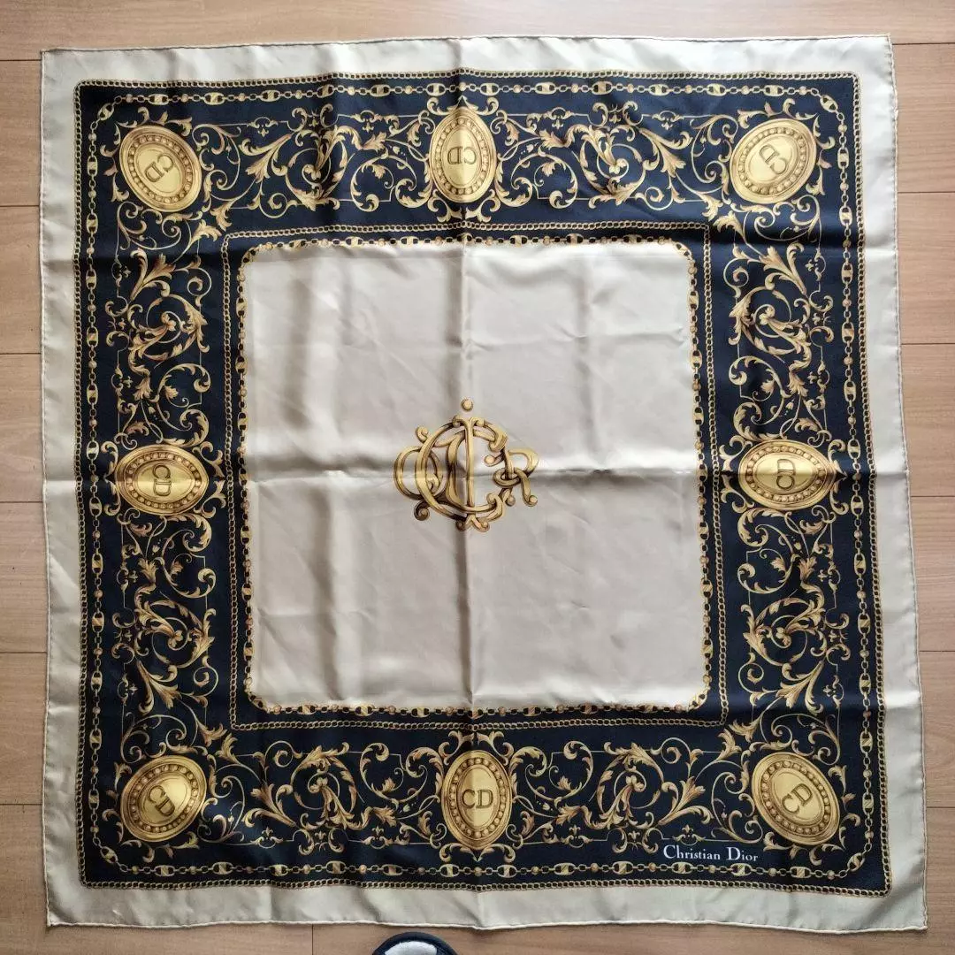Christian Dior grande écharpe 86cm 33
