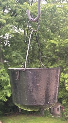 Antique Cast Iron Hearth Cauldron Round Belly Gate Mark  3 Leg #7 Bail Late 19C