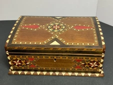 VTG Wood Marquetry MOP Intricate Inlay 7.5” Trinket Box Syrian Origin Red Velvet
