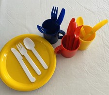 Hong Kong 70s Vintage 4 Color Plastic Dinnerw...