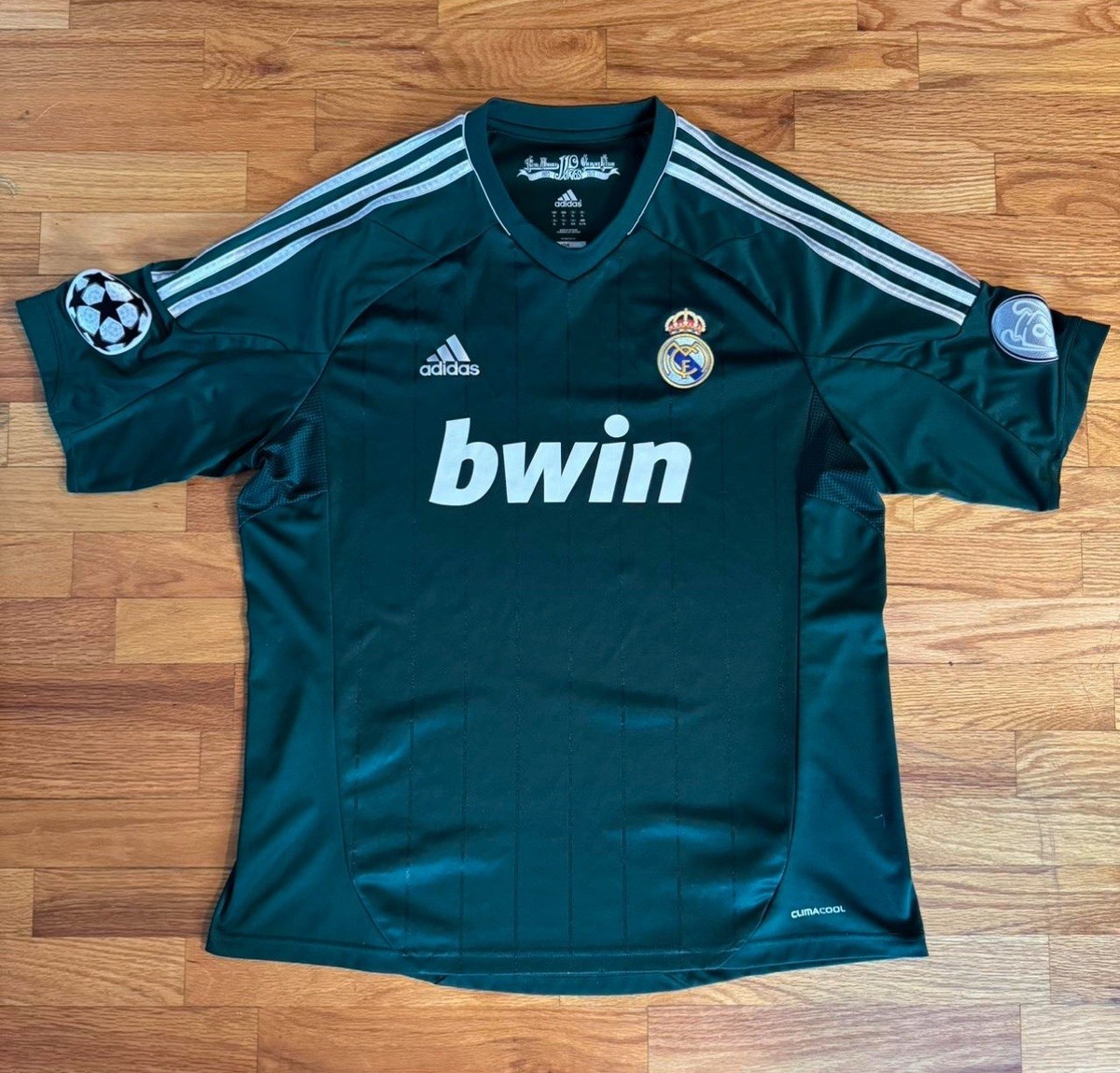 Real Madrid 12/13 Third Jersey XL | eBay