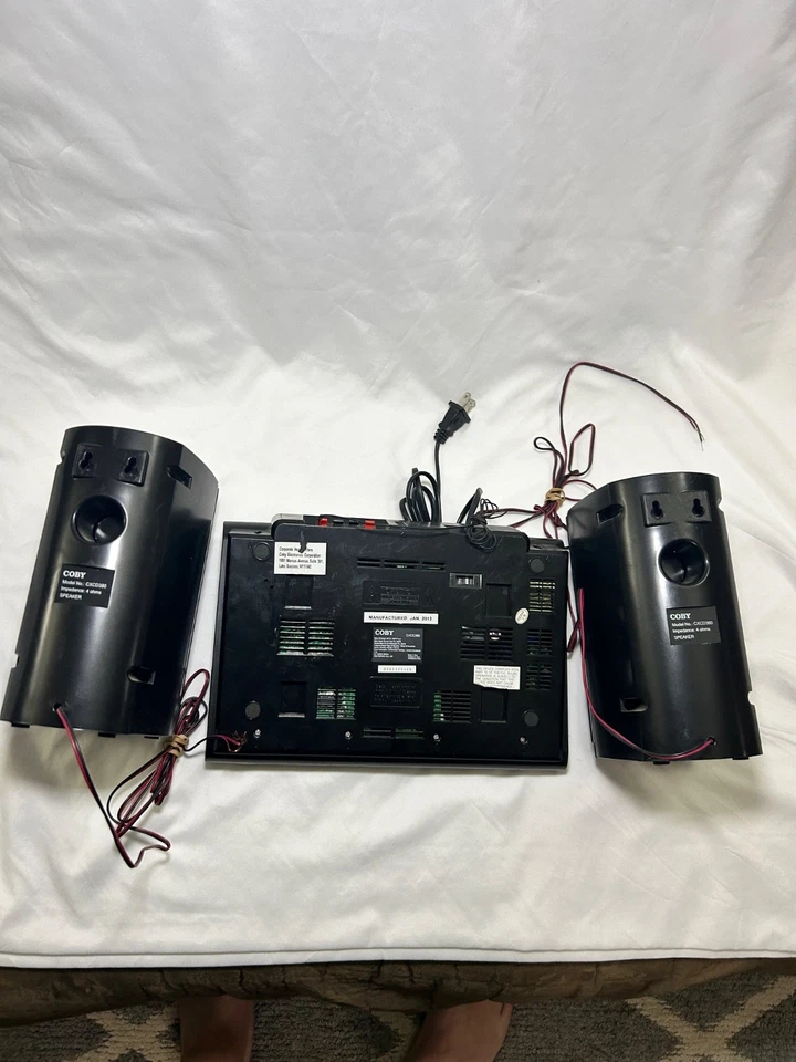 Coby CXCD380 CD Stereo System w/ Speakers, AM/FM/CD - Image 3 of 4