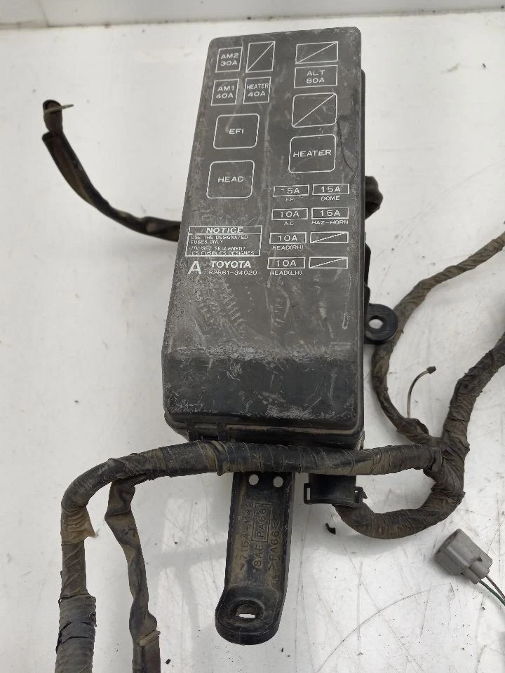 94 95 96 97 Toyota T100 Main Engine Room Harness 3.4L AT RWD 82111-34080 - Image 2 of 4