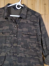 Social Standard Sanctuary Women's M Boyfriend Shirt Woodland Camo Grunge Tencel