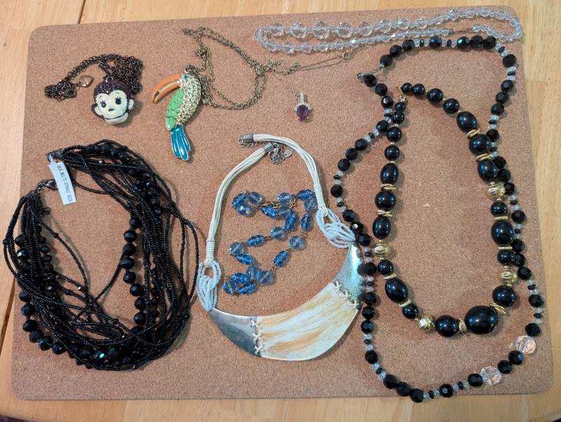 9 Very Nice Vintage Necklaces Some Signed  1950S Early 60S Nice Variety￼