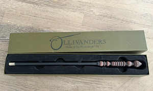 Ollivanders Wand Vine Wizarding World of Harry Potter Universal Studio Parks