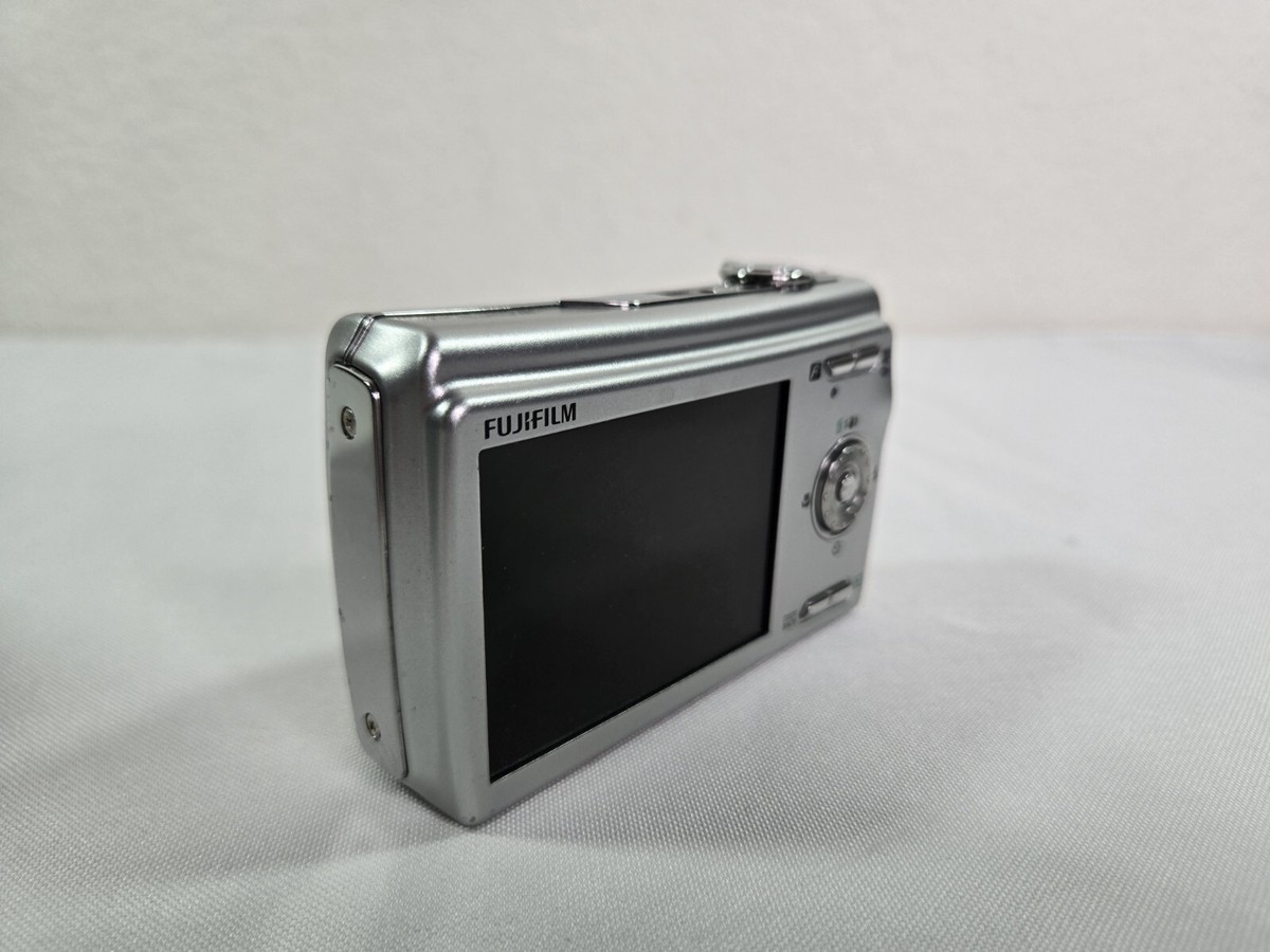FUJIFILM FINEPIX F100fd Silver Compact Digital Camera | eBay FUJIFILM FINEPIX F100fd Silver Compact Digital Camera | eBay