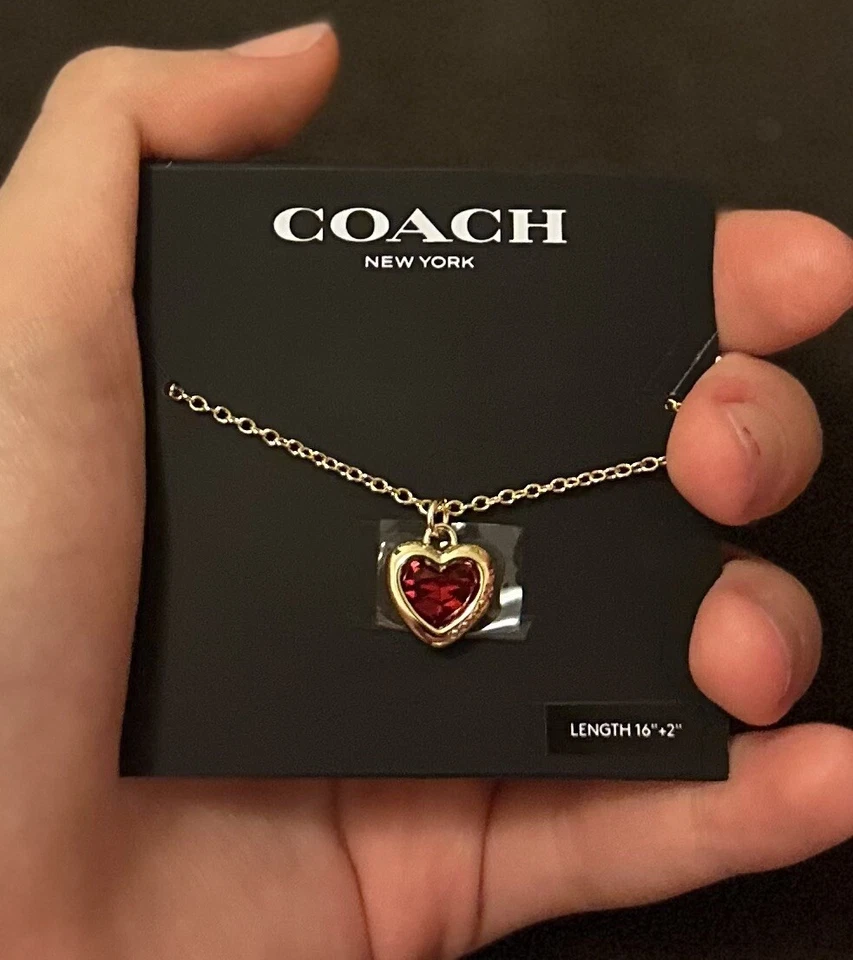 Collar Colgante Corazón Halo COACH - ¡NUEVO CON ETIQUETAS!