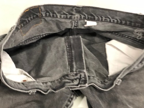 Jeans da uomo Levi's Beat Up Destroyed in denim nero 42 x 32 COSÌ COM'È - Foto 11 di 12