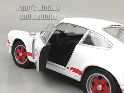 1973 Porsche 911 Carrera RS 2.7 1/24 Scale Diecast Model - White - Picture 12 of 15