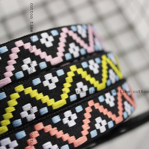 Jacquard Trim Braid or Embroidered Ribbon Craft Sewing Retro Boho Ethnic Scandi - Picture 7 of 276
