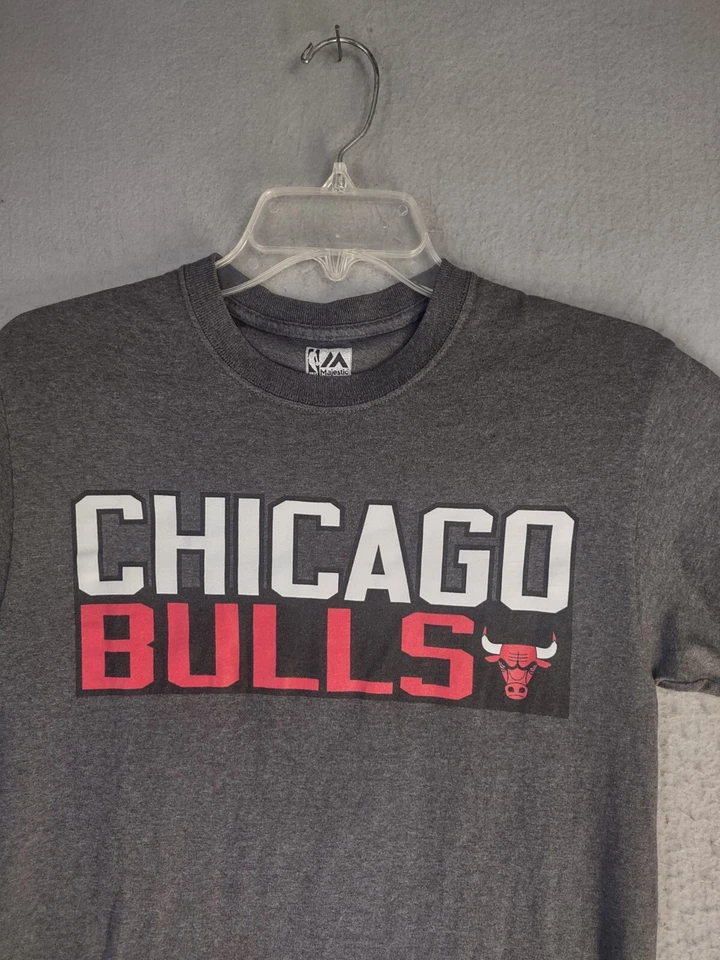 Camisa Pullover Jimmy Butler Chicago Bulls Para Hombres Pequeña Gris Manga Corta Cuello Redondo Foto 4 de 4