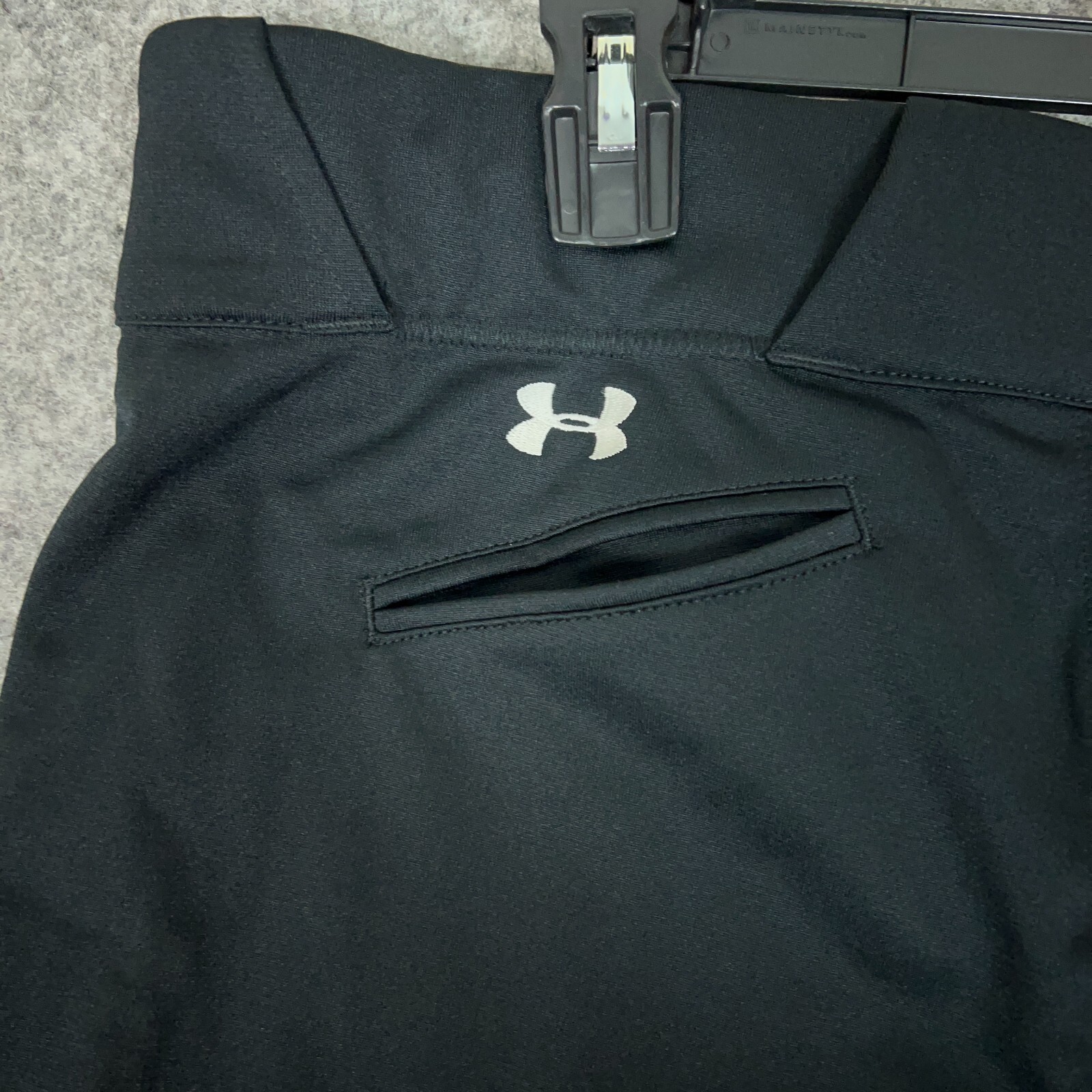 Under Armour Mens Football Pants 2XL XXL Black White Snap Button 3/4