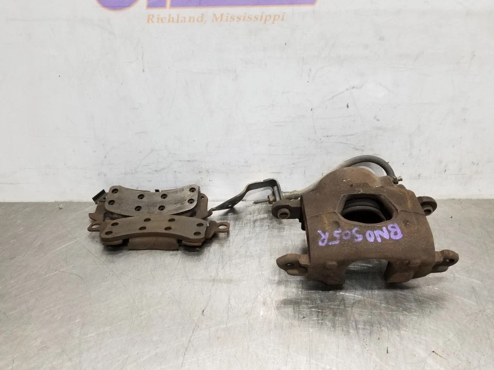 93 1993 BUICK ROADMASTER PINÇA DE FREIO DIANTEIRO DIREITO PASSAGEIRO - Imagem 2 de 4