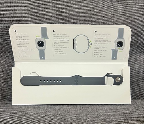 Apple Watch Series 10 - 42mm GPS & Cellular - Titanium w/ Stone Grey Sport Band - Photo 10 sur 14
