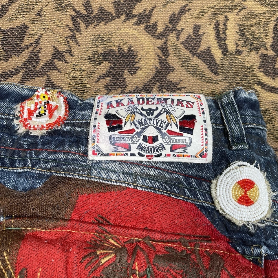 JEANS DE MEZCLILLA ACADEMIKS NATIVE WARRIORS DE COLECCIÓN Bordados Para Hombre Talla 38x34 Foto 4 de 4