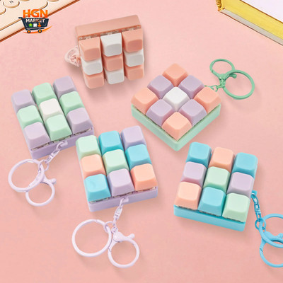 1 Stück Tastatur Fidget Spielzeug Schlüsselanhänger Button Fidget Geschenke für Erwachsene zum Stressabbau