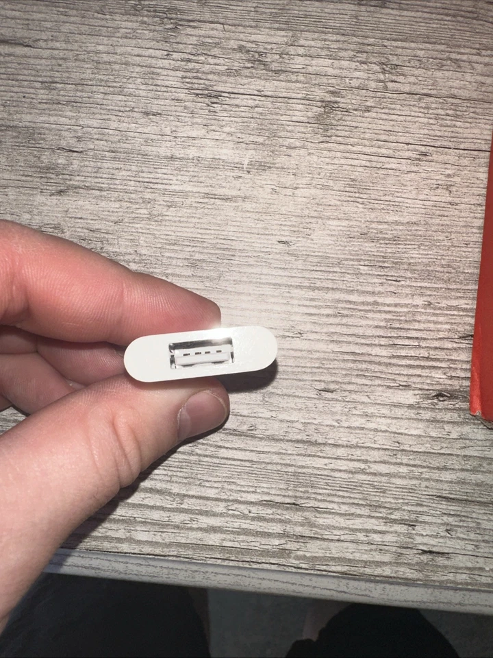 Apple Camera Connection 30 Pin To Usb Ipad 1st Gen Adapter - Image 3 of 3
