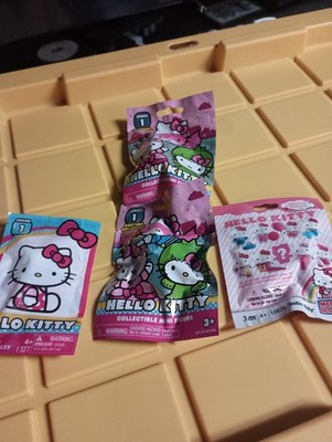 2011 Mega Bloks Hello Kitty 10826 Mini Figure Sealed In Bag & series 1 mini lot