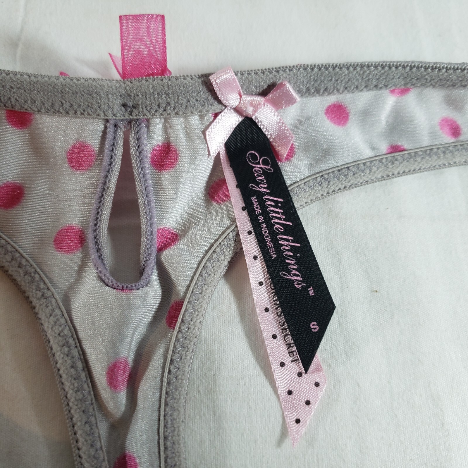 Victoria's Secret Sexy Little Things Satin Keyhole Thong Small Pink