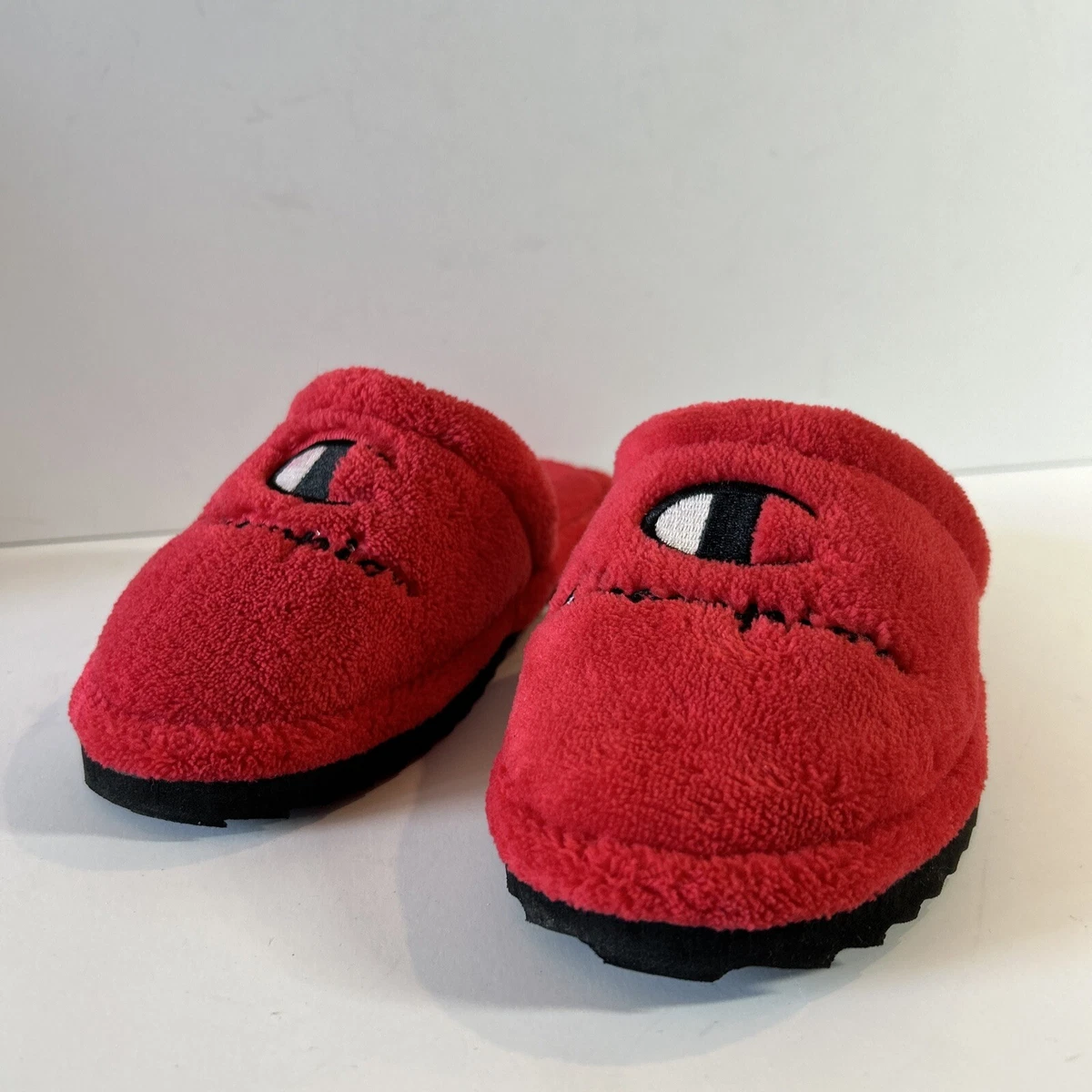 Champion slippers red top