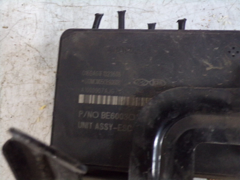 11210 Centralina Pompa ABS Hyundai ix35 2012 - Immagine 3 di 3