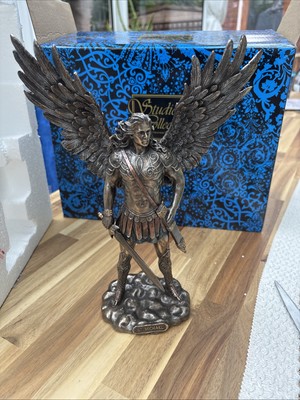 ST. MICHAEL Bronzeskulptur sehr detailliert von Veronese Studio Collection verpackt