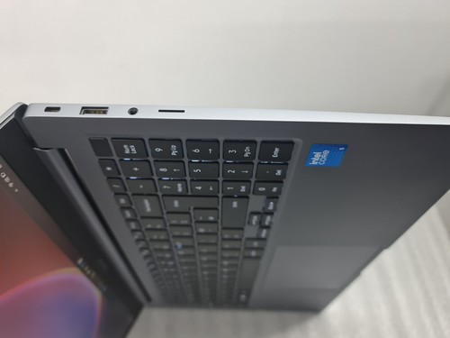Samsung NP754XGK Laptop/15.6" FHD IPS/Intel Core 5 120U/16GB Ram, 256GB SSD/Mint - Picture 4 of 11