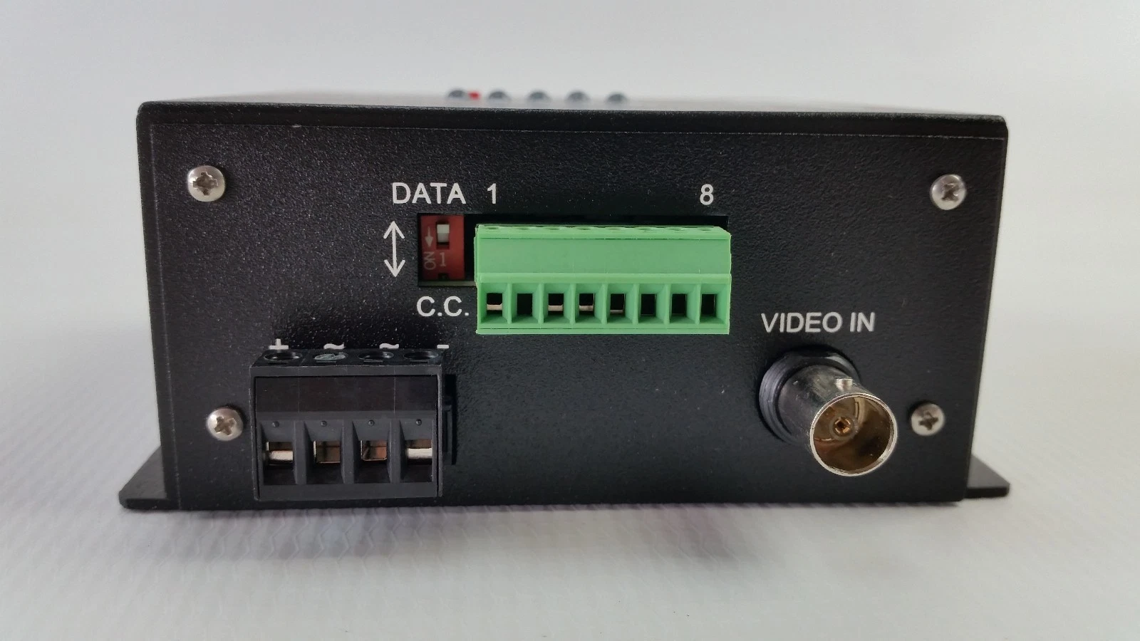 Connector end of the 730DV transmitter: 8-way DATA terminal, C.C. switch, power terminal, BNC VIDEO IN