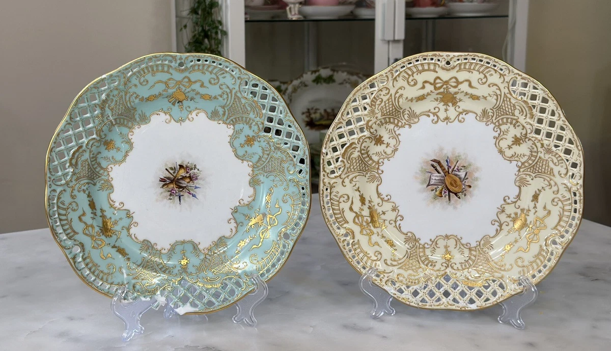 Dresden Plate In Antique Ceramic & Porcelain Plates & Chargers for